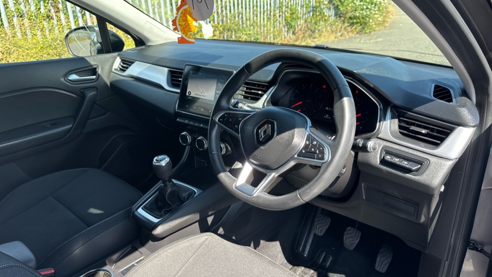 Renault Captur 1.0 TCE 100 Iconic 5dr Petrol Hatchback - Image 14