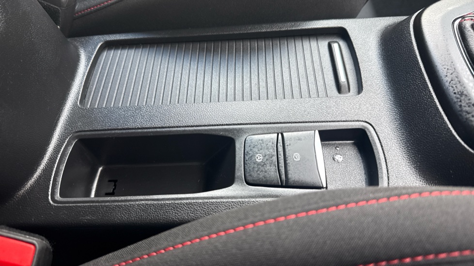 Ford Focus 1.0 EcoBoost Hybrid mHEV ST-Line 5dr Petrol Estate - Image 30