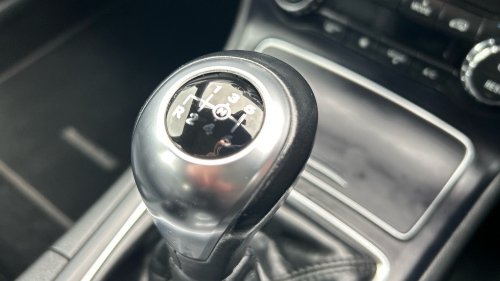 Mercedes-Benz B-Class B200 Exclusive Edition Plus 5dr Petrol Hatchback - Image 25