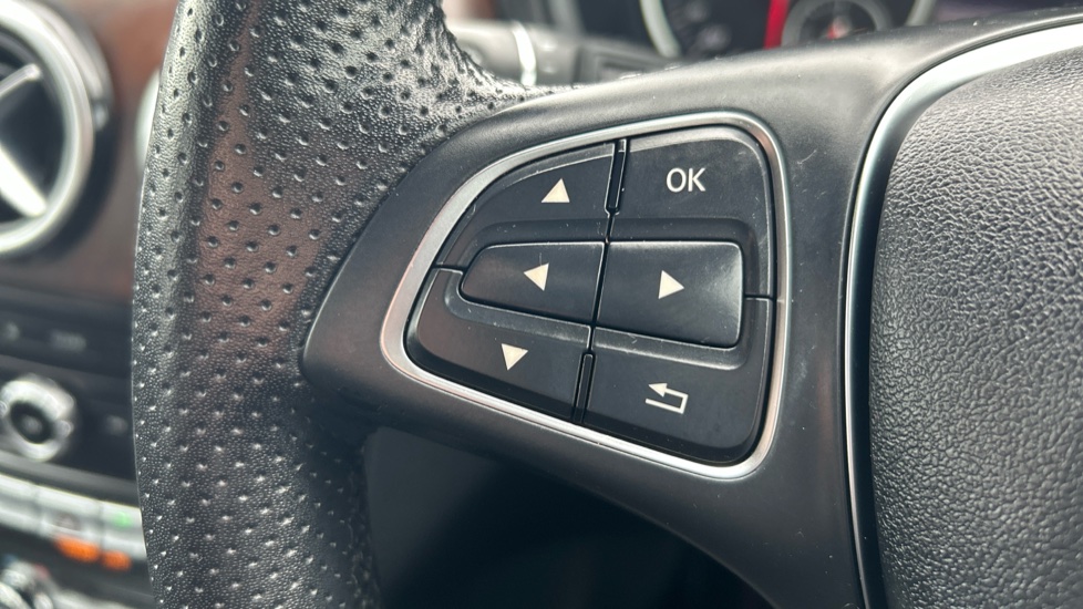 Mercedes-Benz B-Class B200 Exclusive Edition Plus 5dr Petrol Hatchback - Image 27