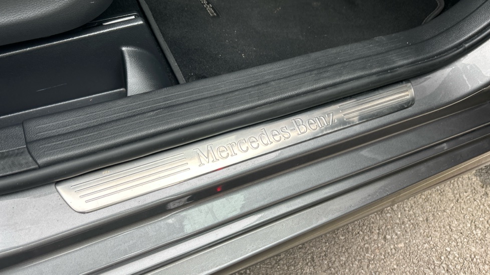Mercedes-Benz B-Class B200 Exclusive Edition Plus 5dr Petrol Hatchback - Image 38