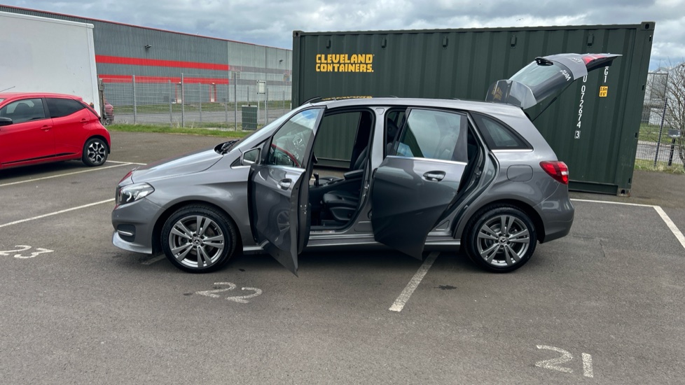 Mercedes-Benz B-Class B200 Exclusive Edition Plus 5dr Petrol Hatchback - Image 50