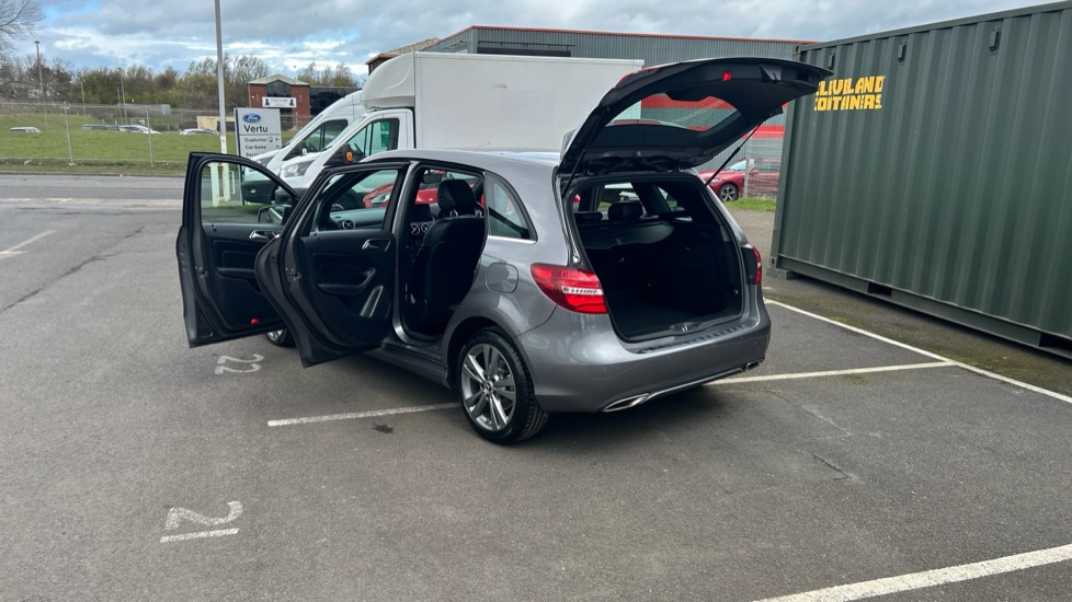 Mercedes-Benz B-Class B200 Exclusive Edition Plus 5dr Petrol Hatchback - Image 54
