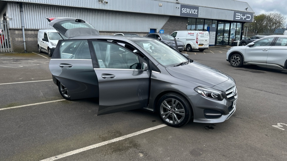 Mercedes-Benz B-Class B200 Exclusive Edition Plus 5dr Petrol Hatchback - Image 63