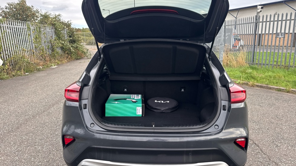 Kia Xceed 1.6 GDi PHEV 3 5dr DCT Hatchback - Image 4