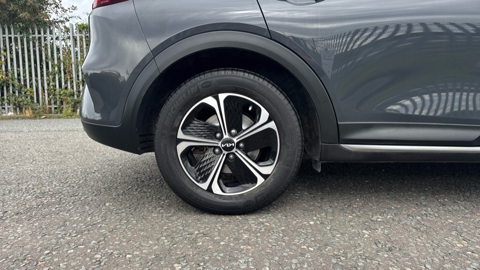 Kia Xceed 1.6 GDi PHEV 3 5dr DCT Hatchback - Image 7