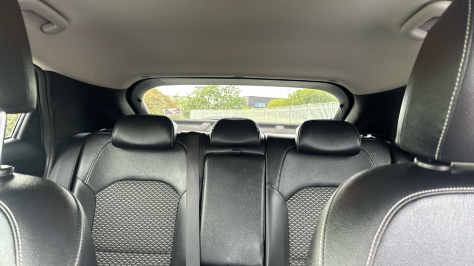 Kia Xceed 1.6 GDi PHEV 3 5dr DCT Hatchback - Image 15