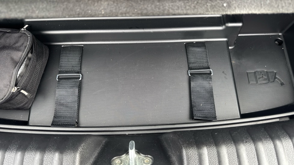 Kia Xceed 1.6 GDi PHEV 3 5dr DCT Hatchback - Image 24