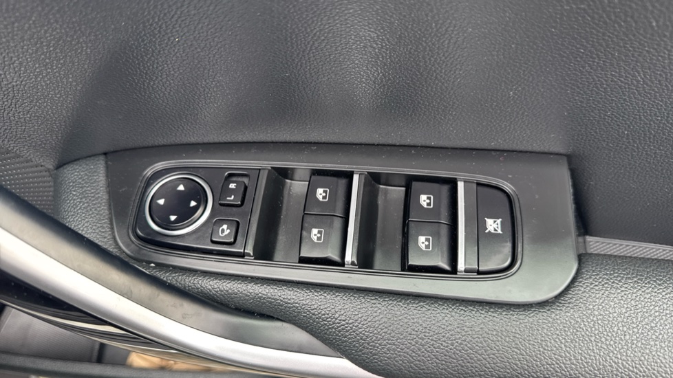 Kia Xceed 1.6 GDi PHEV 3 5dr DCT Hatchback - Image 27