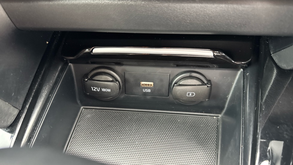 Kia Xceed 1.6 GDi PHEV 3 5dr DCT Hatchback - Image 33