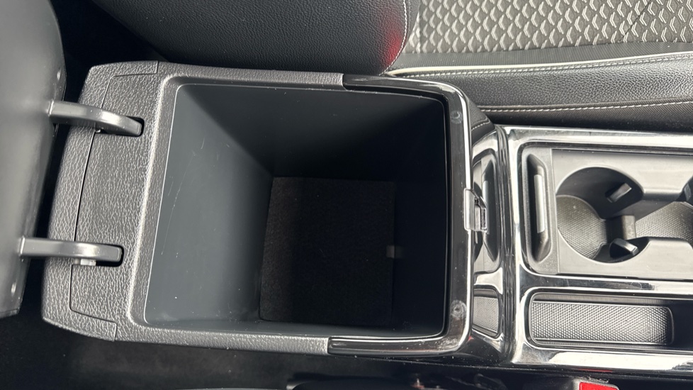Kia Xceed 1.6 GDi PHEV 3 5dr DCT Hatchback - Image 35
