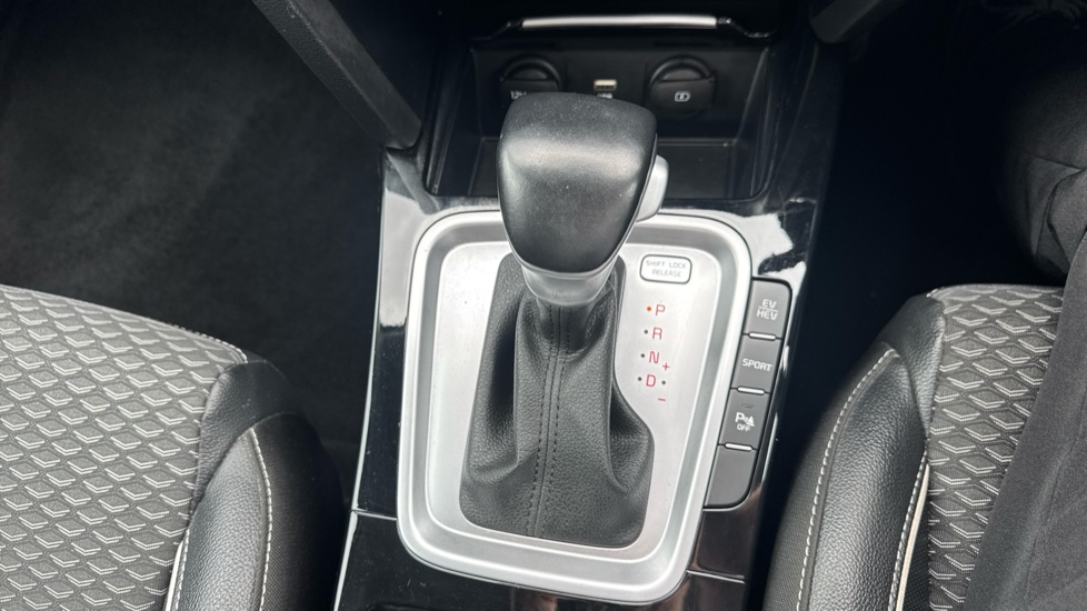 Kia Xceed 1.6 GDi PHEV 3 5dr DCT Hatchback - Image 37