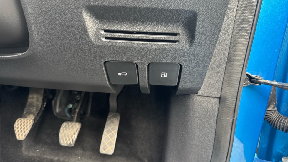 MG ZS 1.5 VTi-TECH Exclusive 5dr Petrol Hatchback - Image 27
