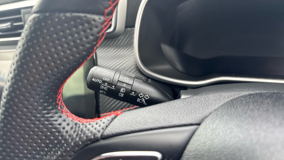 MG ZS 1.5 VTi-TECH Exclusive 5dr Petrol Hatchback - Image 39