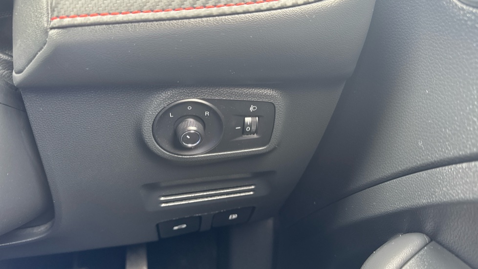 MG ZS 1.5 VTi-TECH Exclusive 5dr Petrol Hatchback - Image 41