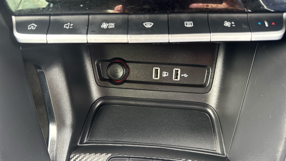 MG ZS 1.5 VTi-TECH Exclusive 5dr Petrol Hatchback - Image 42