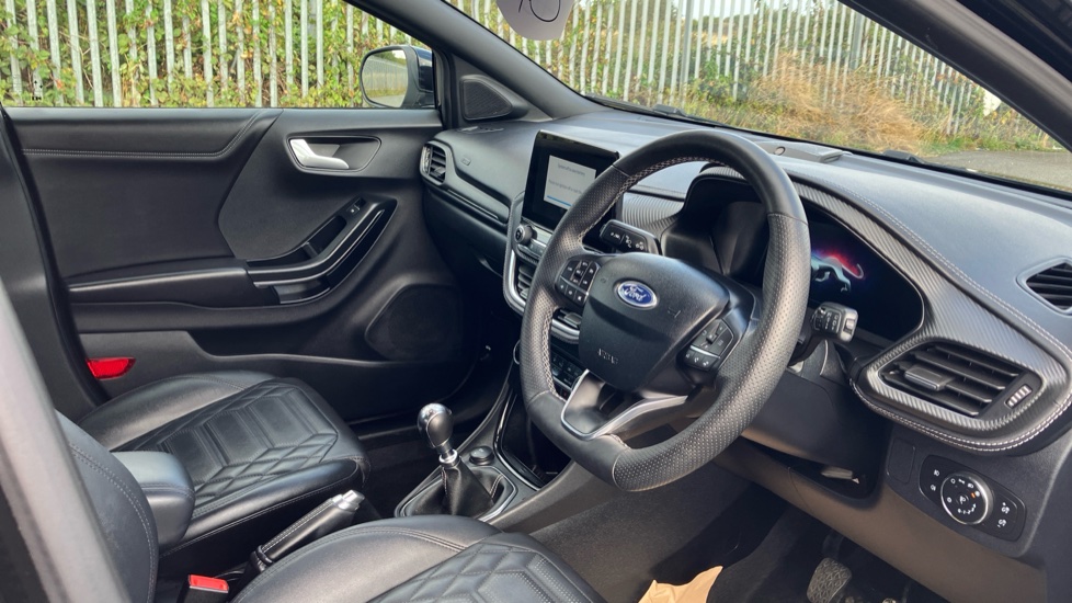 Ford Puma 1.0 EcoBoost Hybrid mHEV 155 ST-Line Vignale 5dr Petrol Hatchback - Image 11