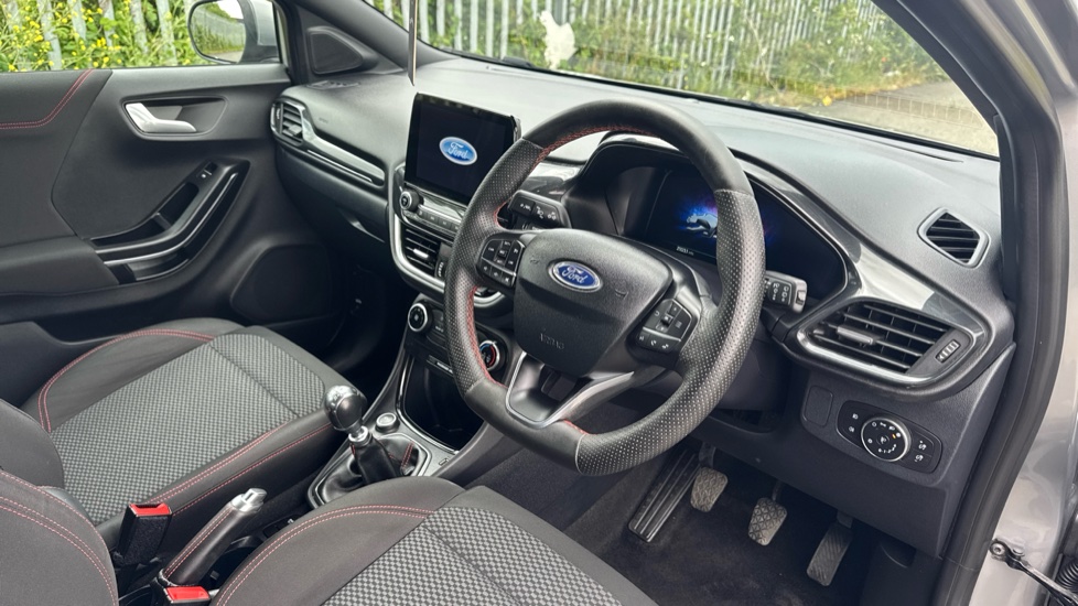 Ford Puma 1.0 EcoBoost Hybrid mHEV ST-Line 5dr Petrol Hatchback - Image 11