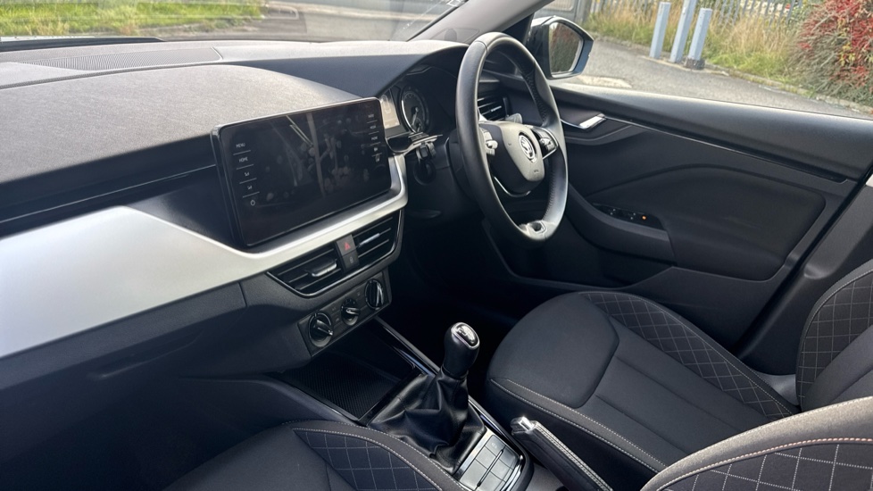Skoda Kamiq 1.0 TSI 95 SE Drive 5dr Petrol Hatchback - Image 9