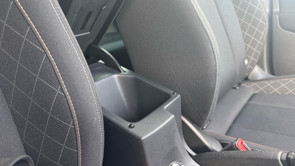 Skoda Kamiq 1.0 TSI 95 SE Drive 5dr Petrol Hatchback - Image 35