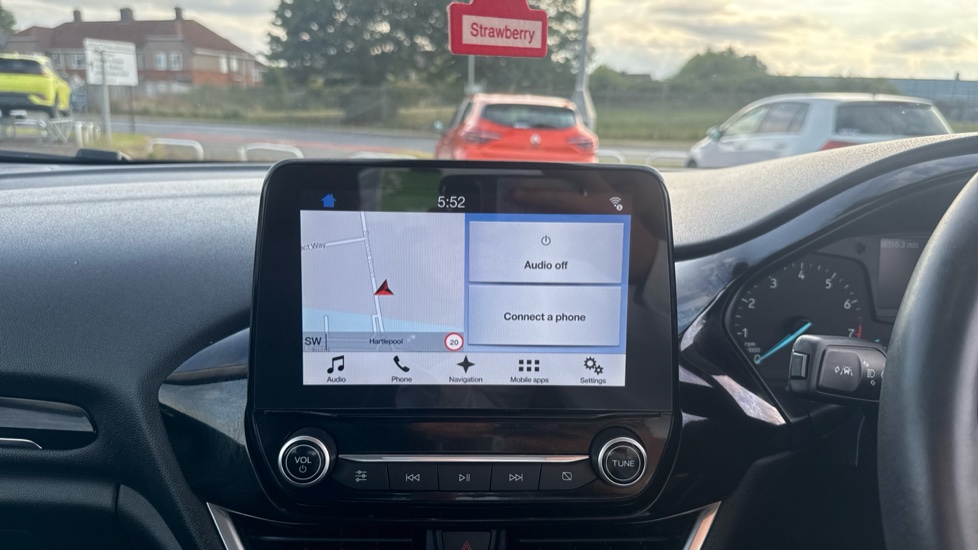 Ford Fiesta 1.1 Zetec 3dr Petrol Hatchback - Image 12