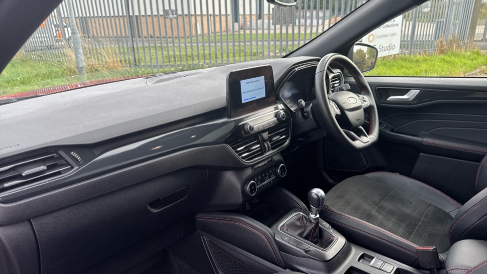 Ford Kuga 1.5 EcoBoost 150 ST-Line X Edition 5dr Petrol Estate - Image 9