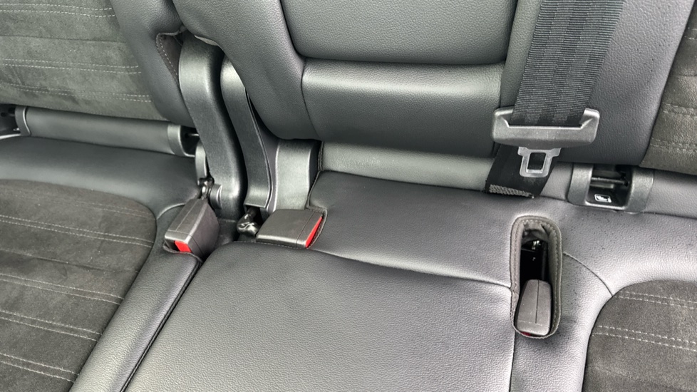 Ford Kuga 1.5 EcoBoost 150 ST-Line X Edition 5dr Petrol Estate - Image 17