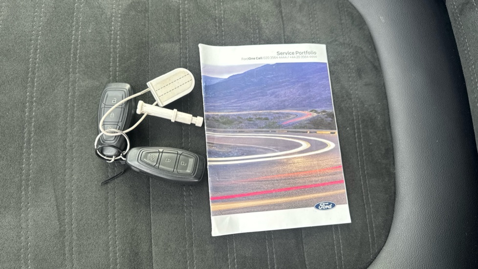 Ford Kuga 1.5 EcoBoost 150 ST-Line X Edition 5dr Petrol Estate - Image 19
