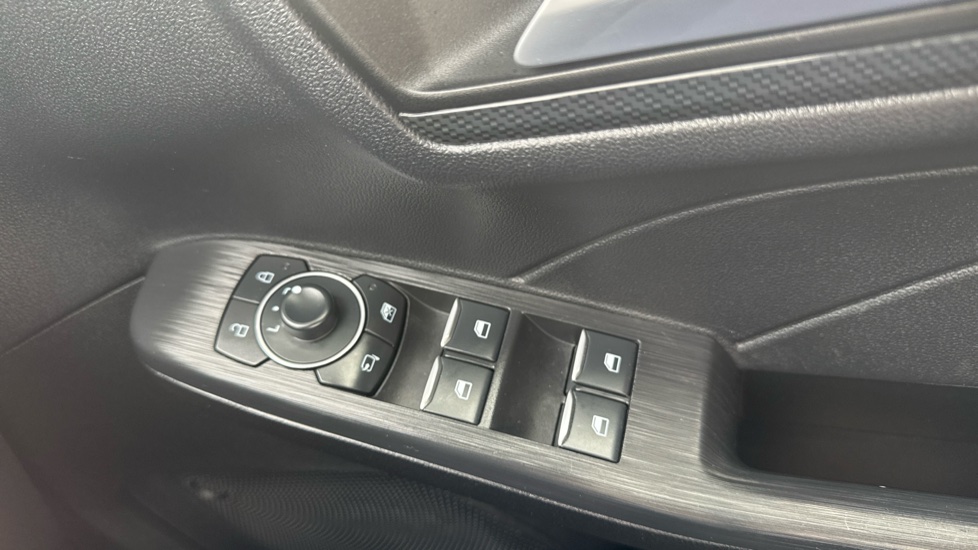 Ford Kuga 1.5 EcoBoost 150 ST-Line X Edition 5dr Petrol Estate - Image 37