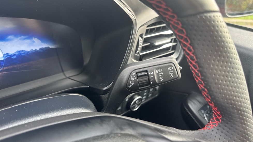 Ford Kuga 1.5 EcoBoost 150 ST-Line X Edition 5dr Petrol Estate - Image 40