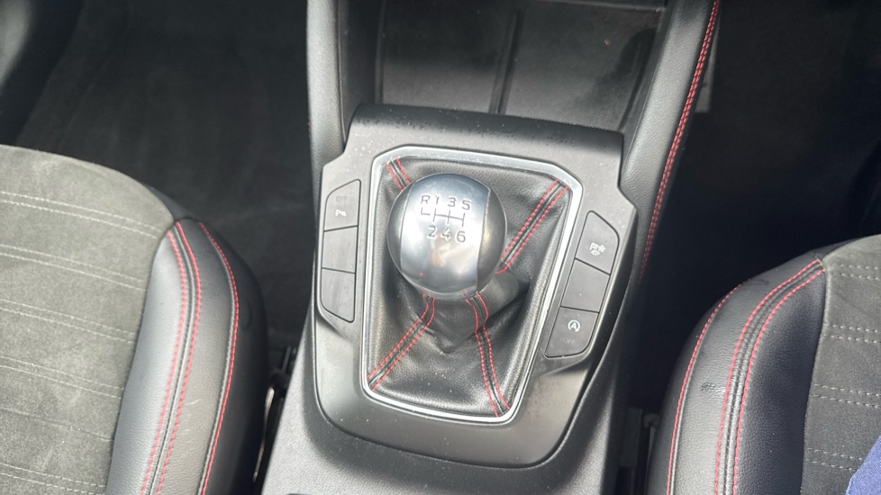 Ford Kuga 1.5 EcoBoost 150 ST-Line X Edition 5dr Petrol Estate - Image 45