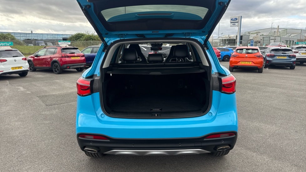 MG HS 1.5 T-GDI Exclusive 5dr DCT Petrol Hatchback - Image 4