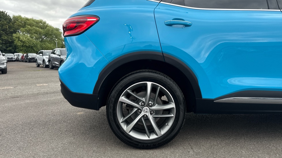MG HS 1.5 T-GDI Exclusive 5dr DCT Petrol Hatchback - Image 7
