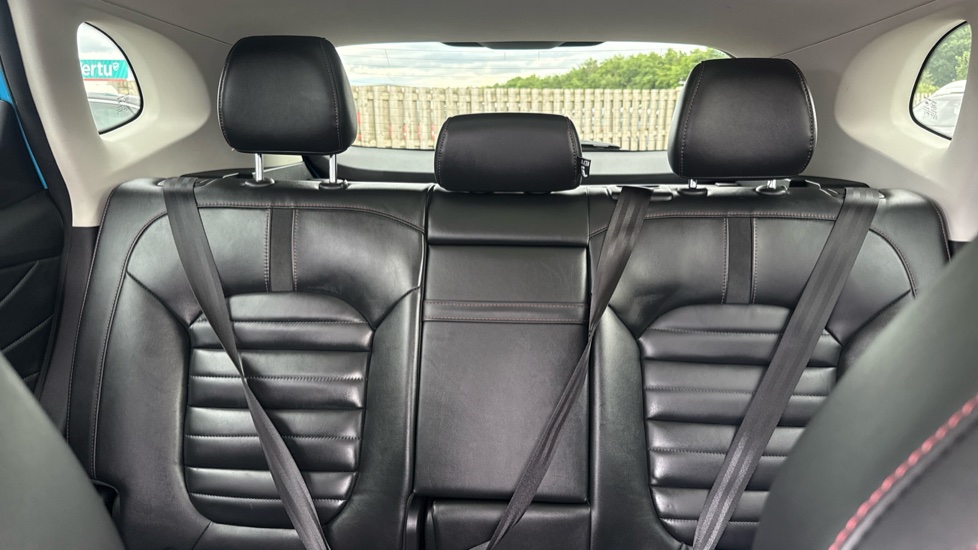 MG HS 1.5 T-GDI Exclusive 5dr DCT Petrol Hatchback - Image 15