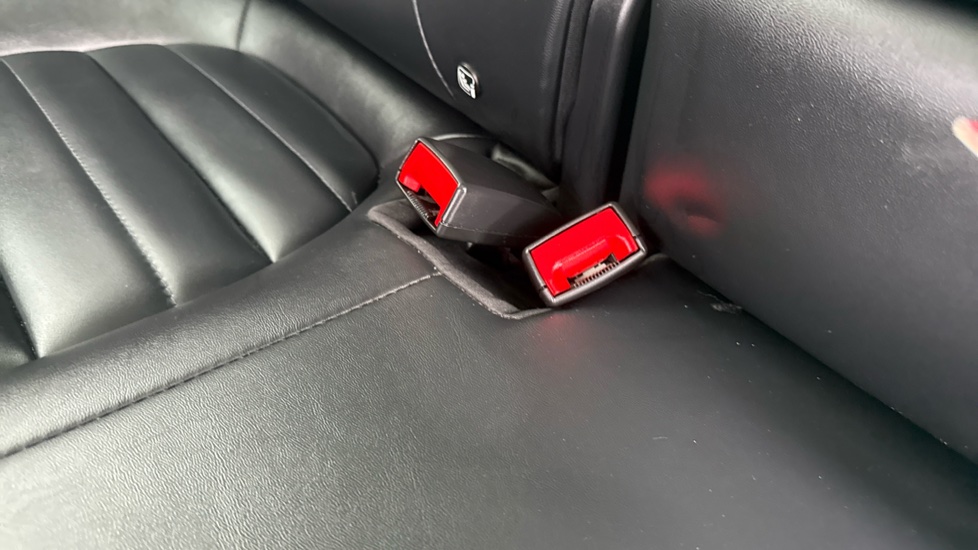 MG HS 1.5 T-GDI Exclusive 5dr DCT Petrol Hatchback - Image 17
