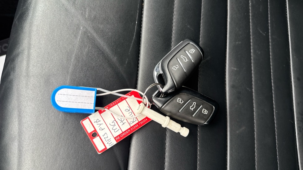 MG HS 1.5 T-GDI Exclusive 5dr DCT Petrol Hatchback - Image 20