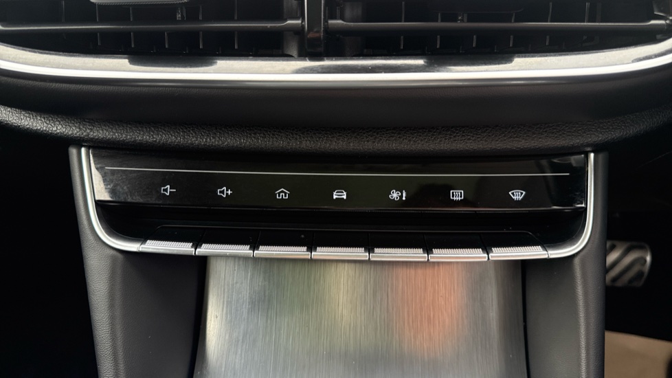 MG HS 1.5 T-GDI Exclusive 5dr DCT Petrol Hatchback - Image 25