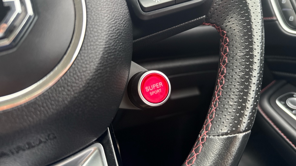 MG HS 1.5 T-GDI Exclusive 5dr DCT Petrol Hatchback - Image 28