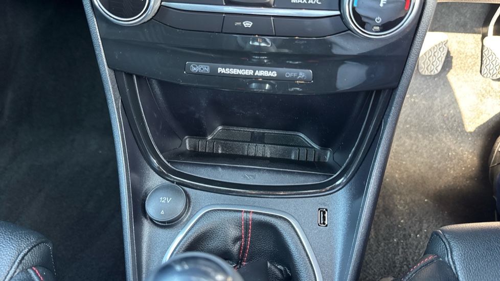 Ford Puma 1.0 EcoBoost Hybrid mHEV ST-Line X 5dr Petrol Hatchback - Image 33