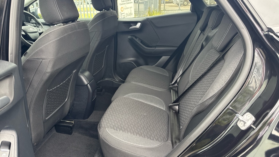 Ford Puma 1.0 EcoBoost Hybrid mHEV Titanium 5dr Petrol Hatchback - Image 16