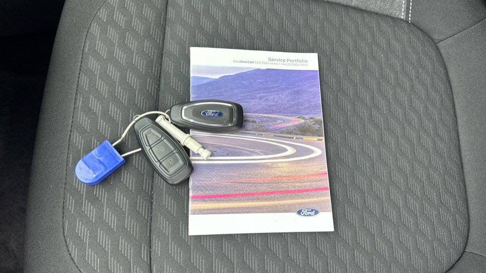 Ford Puma 1.0 EcoBoost Hybrid mHEV Titanium 5dr Petrol Hatchback - Image 19