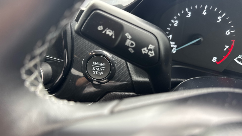 Ford Puma 1.0 EcoBoost Hybrid mHEV Titanium 5dr Petrol Hatchback - Image 31