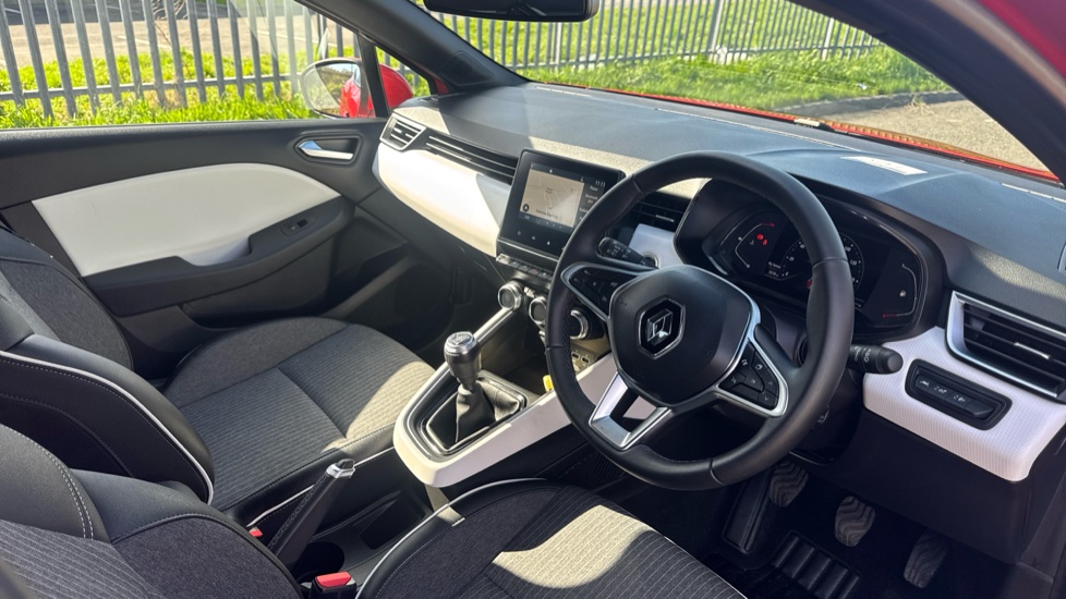 Renault Clio 1.0 TCe 90 SE Edition 5dr Petrol Hatchback - Image 11