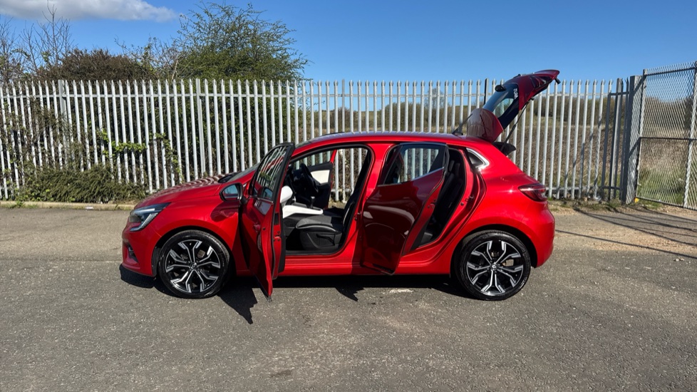 Renault Clio 1.0 TCe 90 SE Edition 5dr Petrol Hatchback - Image 25