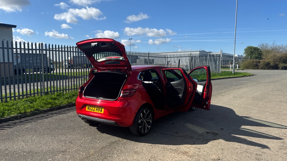 Renault Clio 1.0 TCe 90 SE Edition 5dr Petrol Hatchback - Image 28