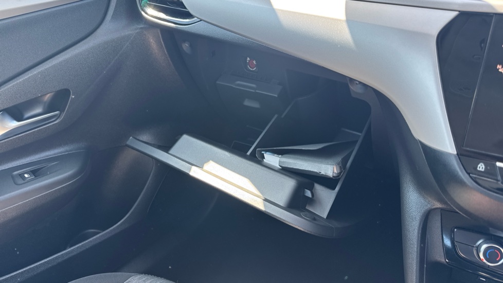 Vauxhall Corsa 1.2 Turbo SE Edition 5dr Petrol Hatchback - Image 51