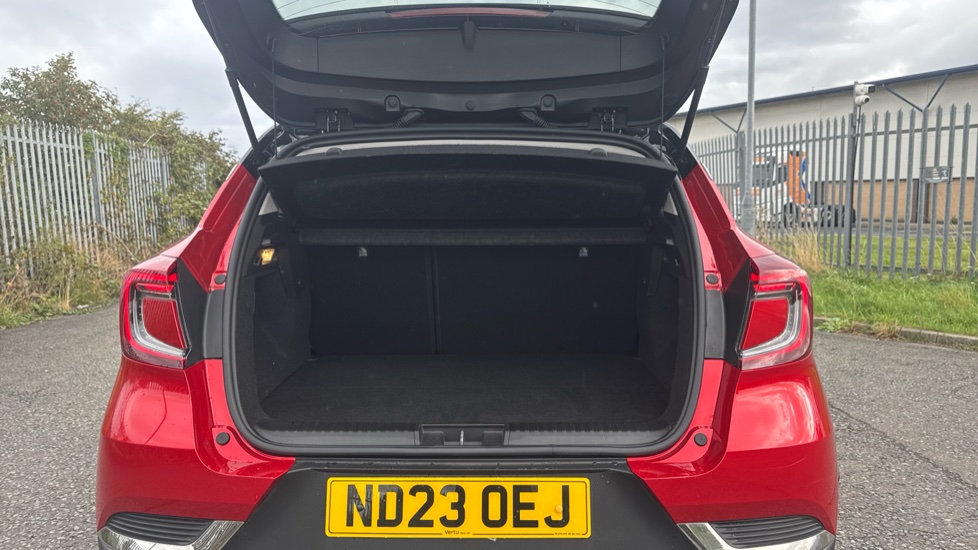 Renault Captur 1.6 E-Tech Plug-in hybrid 160 Techno 5dr Auto Hatchback - Image 4