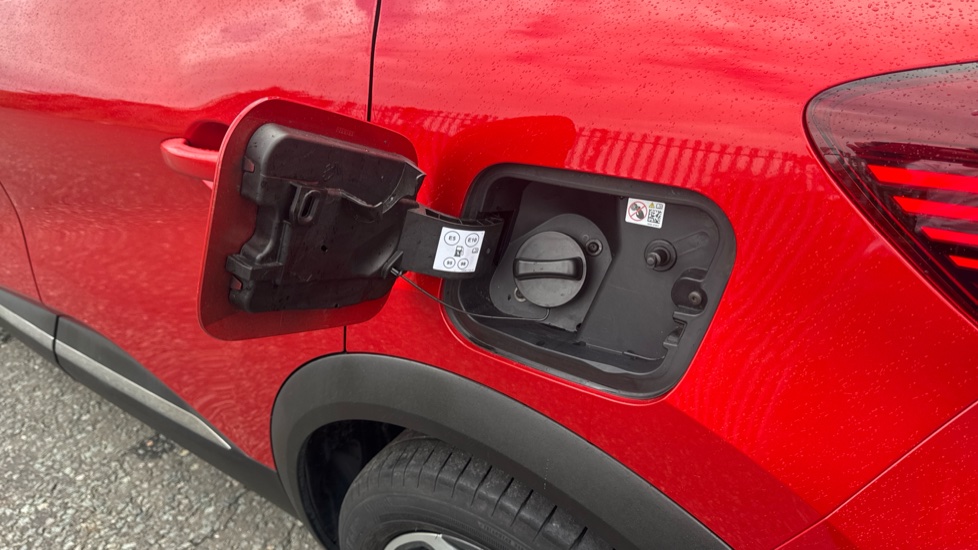 Renault Captur 1.6 E-Tech Plug-in hybrid 160 Techno 5dr Auto Hatchback - Image 27