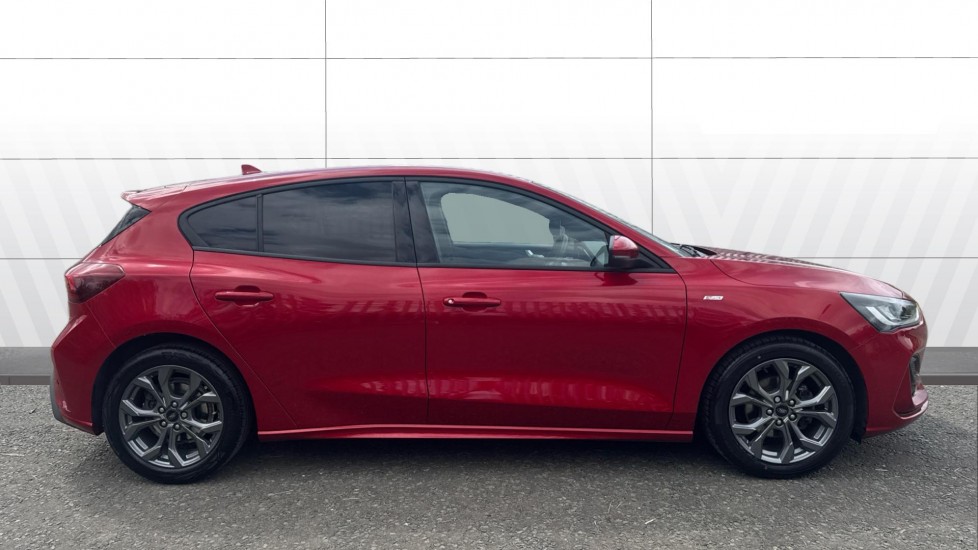 Ford Focus 1.0 EcoBoost ST-Line 5dr Petrol Hatchback - Image 5