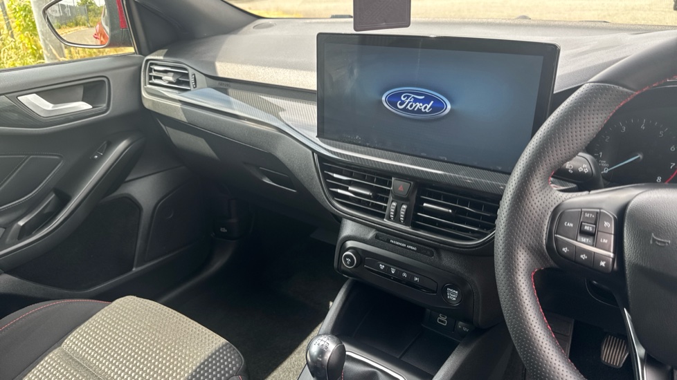Ford Focus 1.0 EcoBoost ST-Line 5dr Petrol Hatchback - Image 14